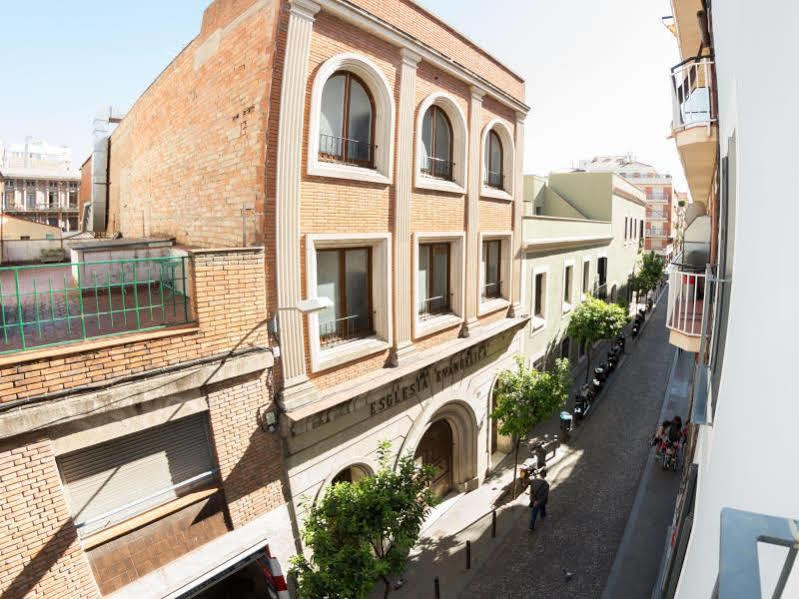 Sant Jordi Hostels Gracia Барселона Экстерьер фото